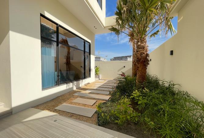 979819 - Property Image 3