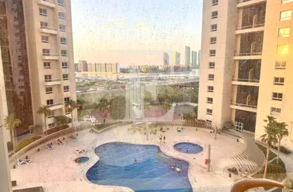 Apartment - 1 Bedroom - 2 Bathrooms for rent in Sanabis - Manama - Capital Governorate
