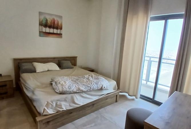 985769 - Property Image 2