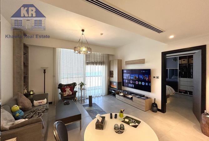 989007 - Property Image 2