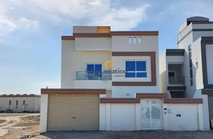 Villa - 5 Bedrooms - 4 Bathrooms for sale in Shahrakan - Northern Governorate