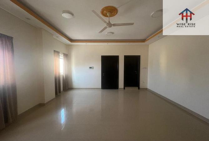 978298 - Property Image 2