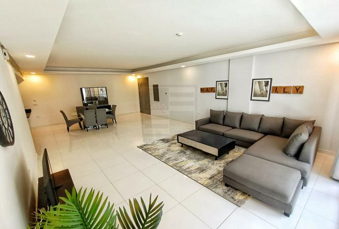958630 - Property Image 2