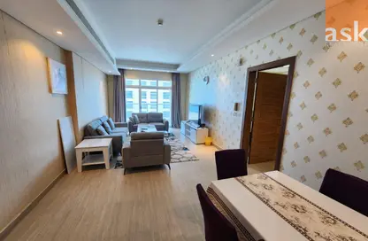 Apartment - 2 Bedrooms - 3 Bathrooms for rent in Al Juffair - Capital Governorate