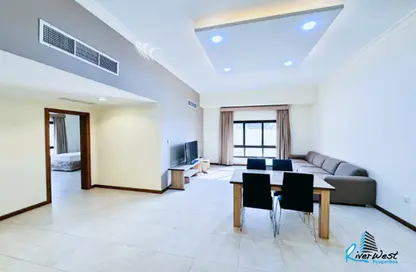 Apartment - 2 Bedrooms - 3 Bathrooms for rent in Al Juffair - Capital Governorate