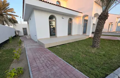 فيلا - 4 غرف نوم - 4 حمامات للايجار في سار - المحافظة الشمالية