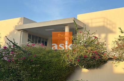 Villa - 4 Bedrooms - 6 Bathrooms for rent in Saar - Northern Governorate