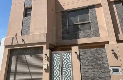 Villa - 5 Bedrooms - 6 Bathrooms for sale in Busaiteen - Muharraq Governorate