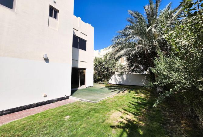 987909 - Property Image 2