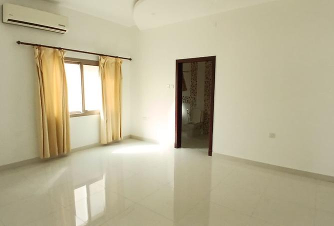 985718 - Property Image 2