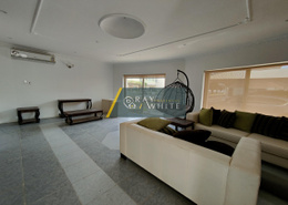 Compound - 3 bedrooms - 3 bathrooms for rent in Zinj - Manama - Capital Governorate
