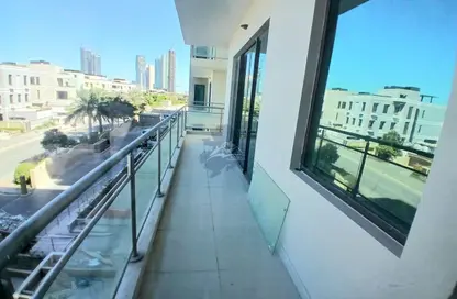 Apartment - 2 Bedrooms - 3 Bathrooms for rent in Reef Island - Capital Governorate