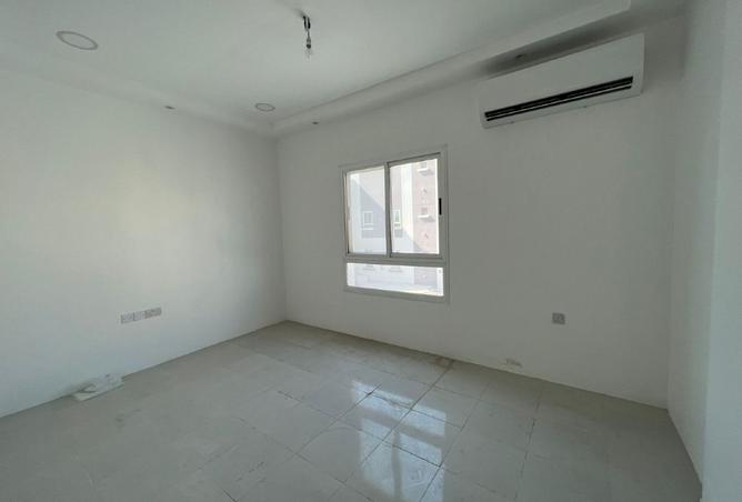 970328 - Property Image 3