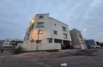 Whole Building - Studio - 7 Bathrooms for sale in Jid Ali - Central Governorate