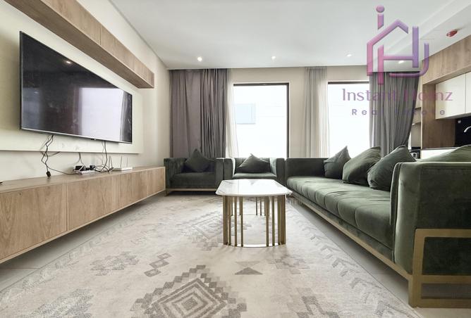 954498 - Property Image 2