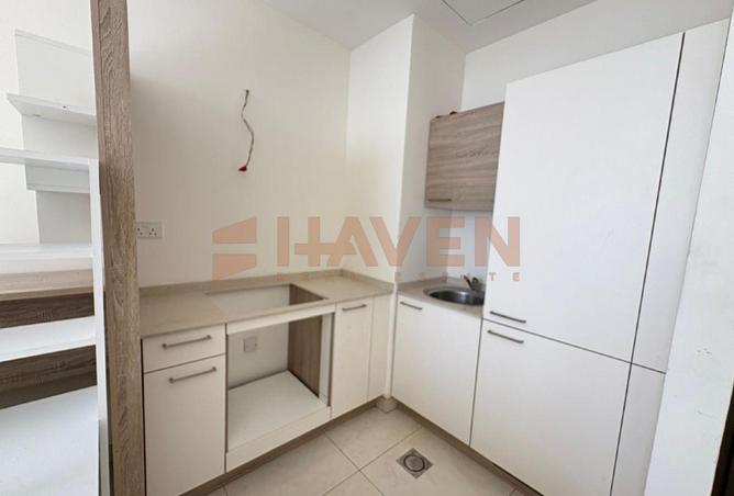 985531 - Property Image 3