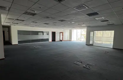 Shop - Studio - 6 Bathrooms for rent in Seef - Capital Governorate
