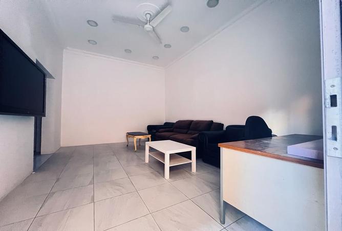 953938 - Property Image 2