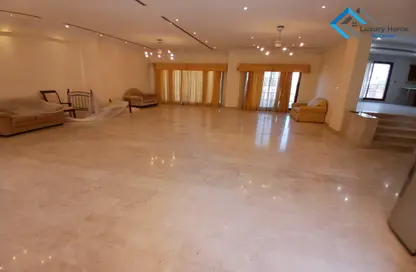 فيلا - 5 غرف نوم - 5 حمامات للايجار في توبلي - المحافظة الوسطى