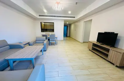 Apartment - 2 Bedrooms - 3 Bathrooms for rent in Al Juffair - Capital Governorate