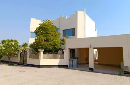 Compound - 7+ Bedrooms - 7+ Bathrooms for sale in Janabiya - Northern Governorate