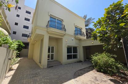 Villa - 4 Bedrooms - 4 Bathrooms for rent in Gufool - Manama - Capital Governorate