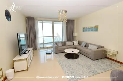 Living Room image for: Apartment - 3 Bedrooms - 5 Bathrooms for sale in Dilmunia Island - Muharraq Governorate, Image 1