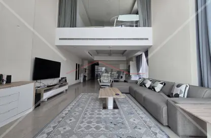 Duplex - 3 Bedrooms - 4 Bathrooms for rent in Al Juffair - Capital Governorate