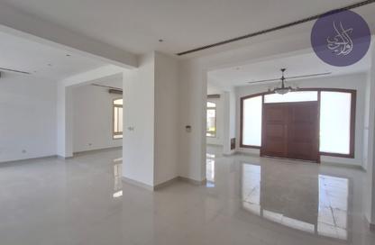 Villa - 4 Bedrooms - 5 Bathrooms for rent in Saar - Northern Governorate