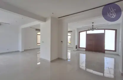Villa - 4 Bedrooms - 5 Bathrooms for rent in Saar - Northern Governorate