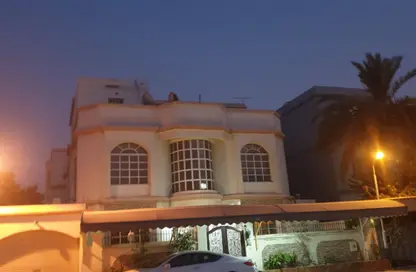 فيلا - 6 غرف نوم - 6 حمامات للبيع في الزنج - المنامة - محافظة العاصمة