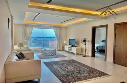 Living Room image for: Apartment - 2 Bedrooms - 2 Bathrooms for sale in Amwaj Marina - Amwaj Islands - Muharraq Governorate, Image 1