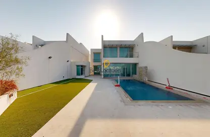 Villa - 5 Bedrooms - 7 Bathrooms for sale in Durrat Al Bahrain - Southern Governorate