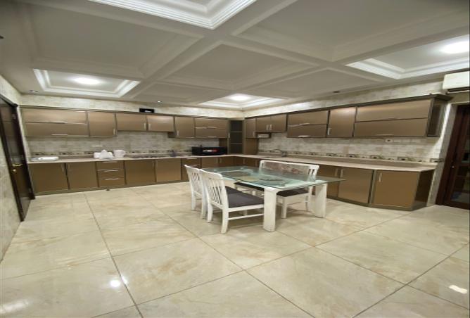 982442 - Property Image 3