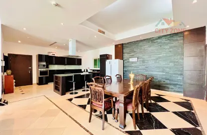 Apartment - 2 Bedrooms - 3 Bathrooms for rent in Al Juffair - Capital Governorate