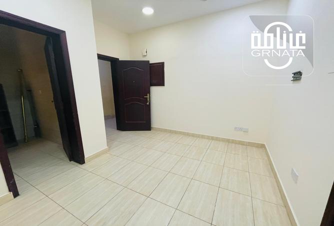 شقة - غرفة نوم - 1 حمام للايجار في القضيبية - المنامة - محافظة العاصمة