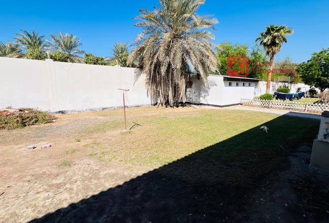 965967 - Property Image 2