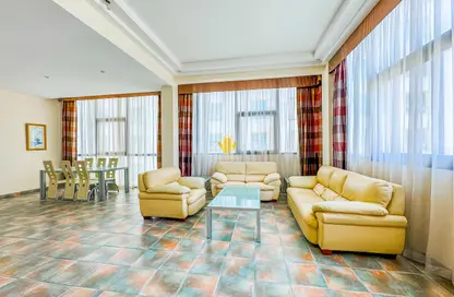 Apartment - 2 Bedrooms - 3 Bathrooms for rent in Al Juffair - Capital Governorate