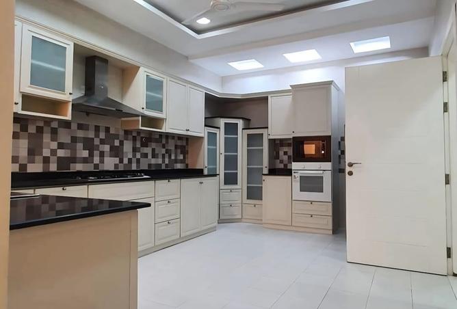 983260 - Property Image 2