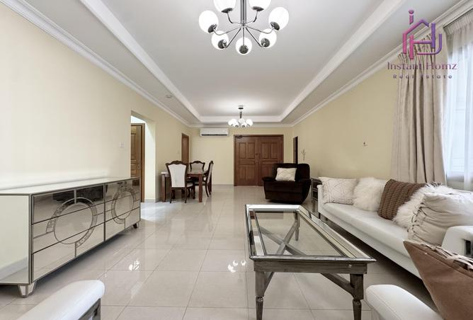 954232 - Property Image 2