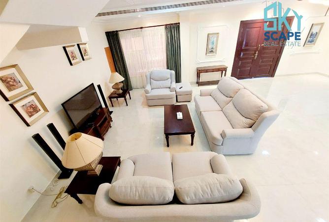 972580 - Property Image 2