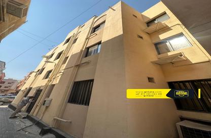عمارة بالكامل - استوديو - 8 حمامات للبيع في الحورة - محافظة العاصمة
