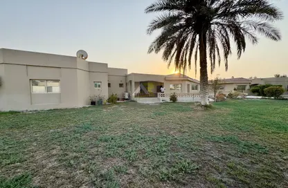 Villa - 4 Bedrooms - 4 Bathrooms for rent in Seef - Capital Governorate