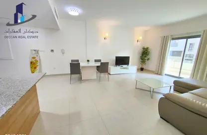 Apartment - 2 Bedrooms - 2 Bathrooms for rent in Al Juffair - Capital Governorate