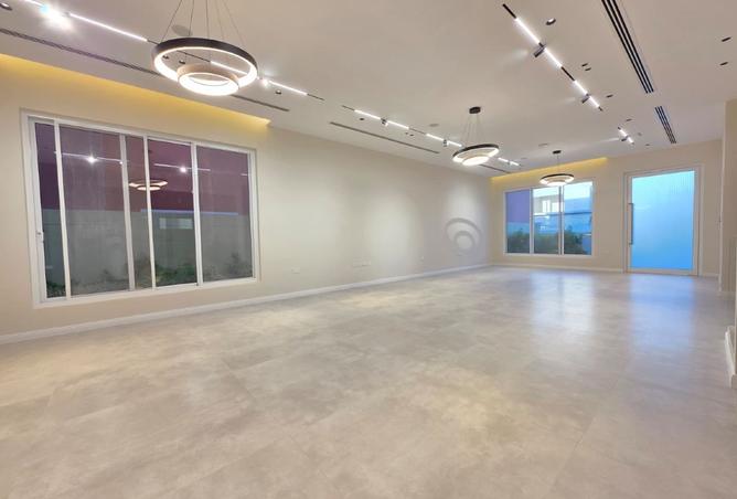 979825 - Property Image 3