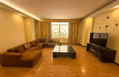 Apartment - 2 Bedrooms - 2 Bathrooms for rent in Al Juffair - Capital Governorate