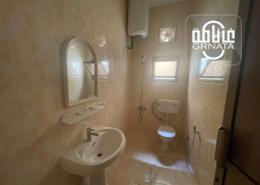 صورةحمام لـ: شقة - 2 غرف نوم - 2 حمامات للكراء في عراد - المحرق, صورة 1