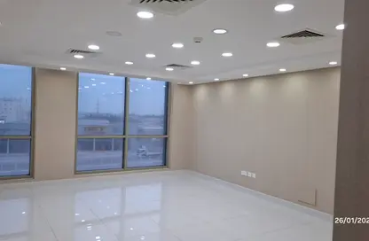 مكتب - استوديو - 2 حمامات للايجار في الحجيات - الرفاع - المحافظة الجنوبية