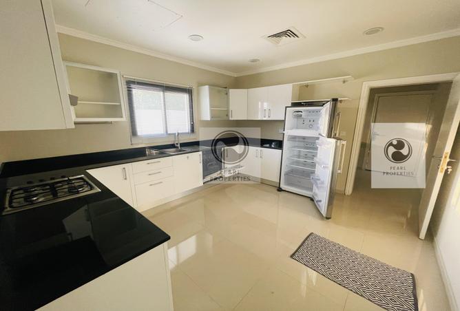 915061 - Property Image 3
