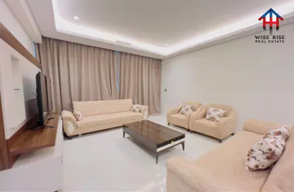 Living Room image for: Apartment - 1 Bedroom - 2 Bathrooms for rent in Canal View - Dilmunia Island - Muharraq Governorate, Image 1